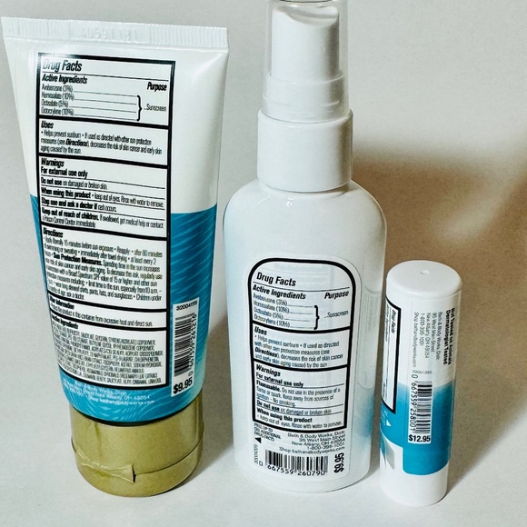 AT THE BEACH Sunscreen - Picture 3 of 3